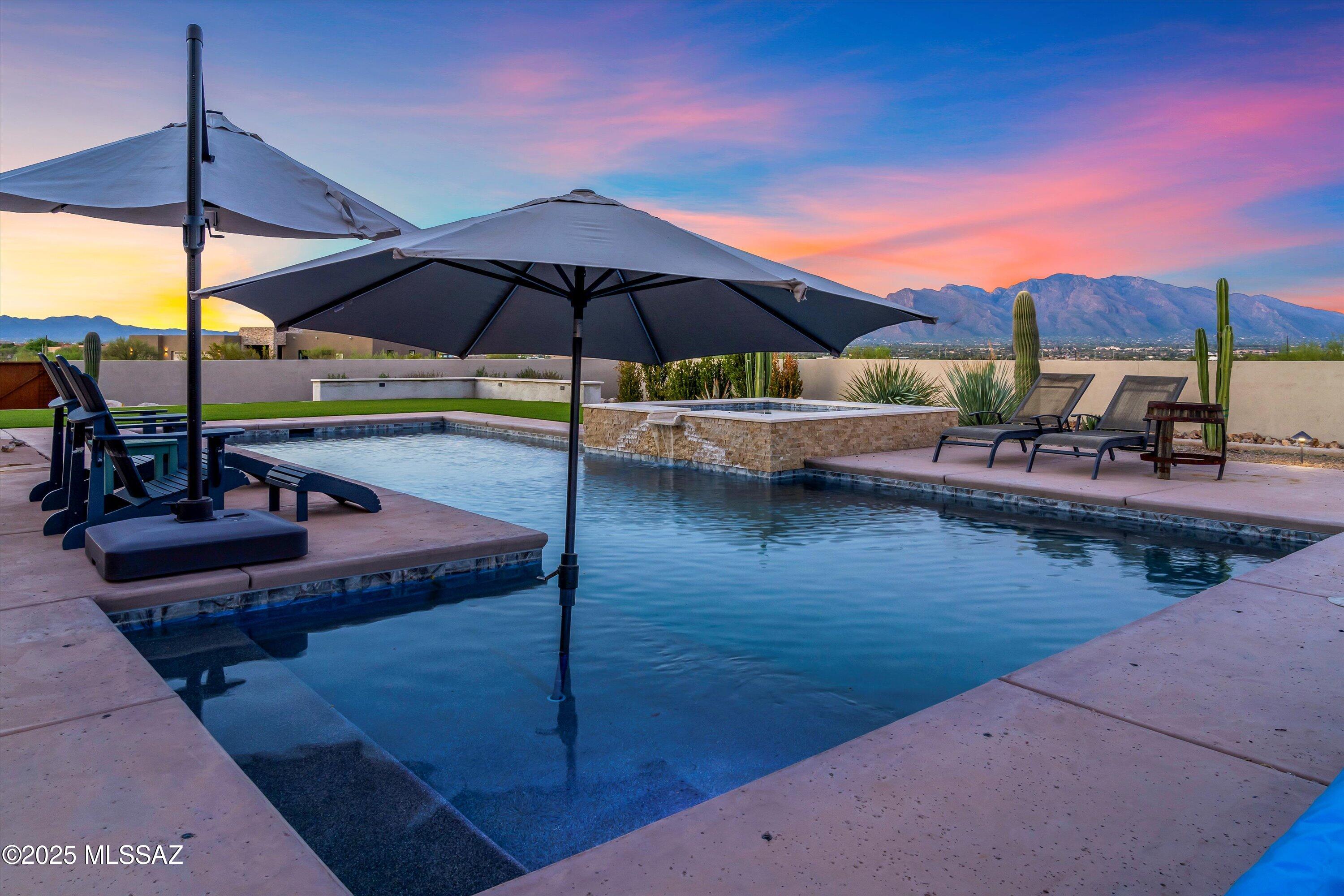 4455 W Placita Roca Escondida W