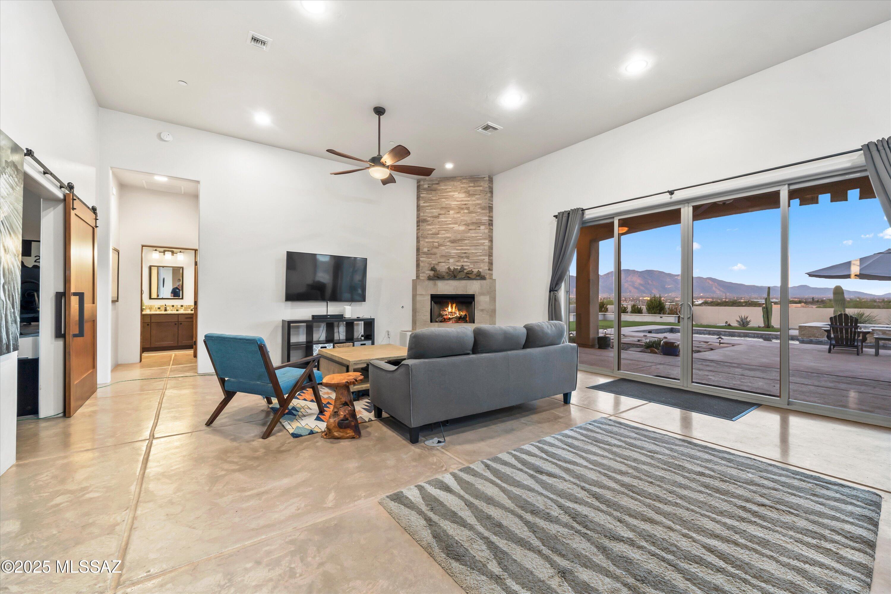 4455 W Placita Roca Escondida W