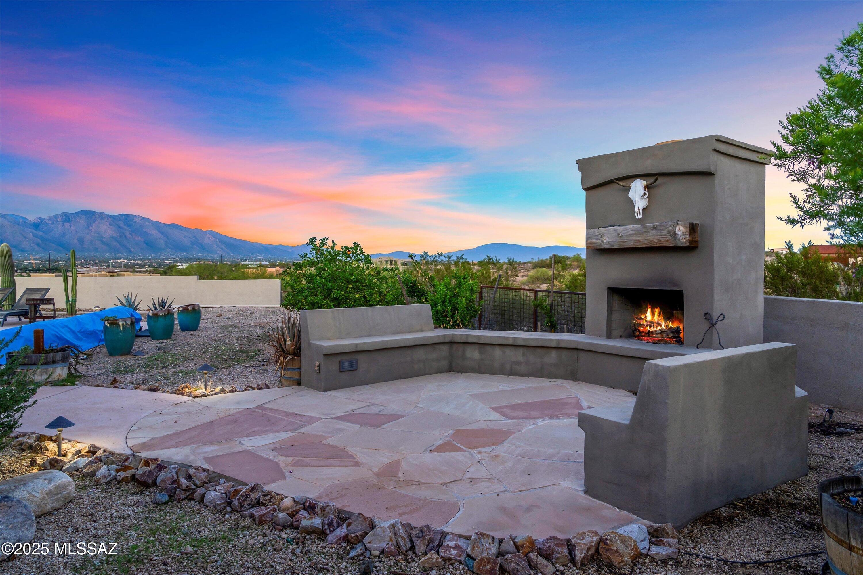 4455 W Placita Roca Escondida W