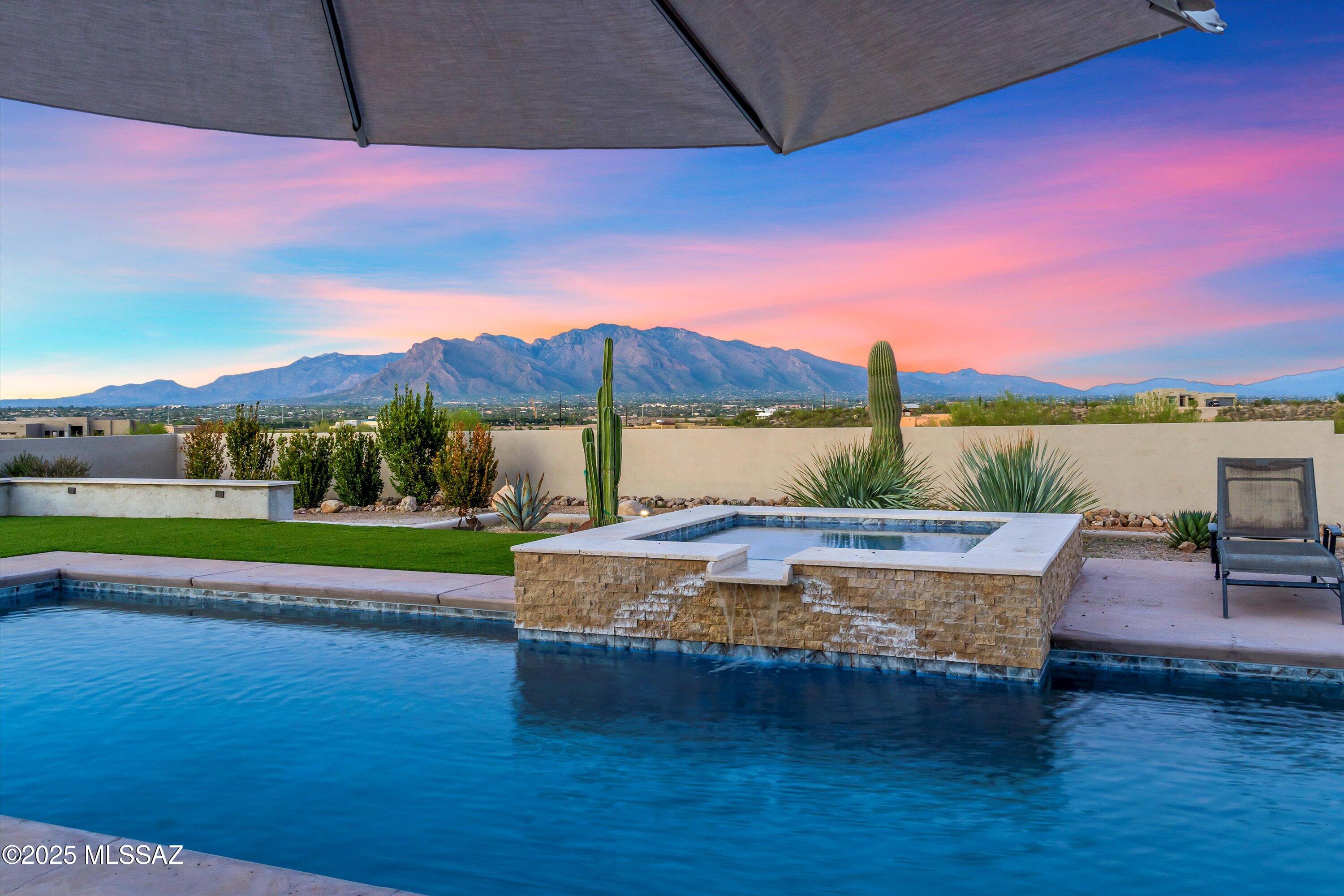 4455 W Placita Roca Escondida W