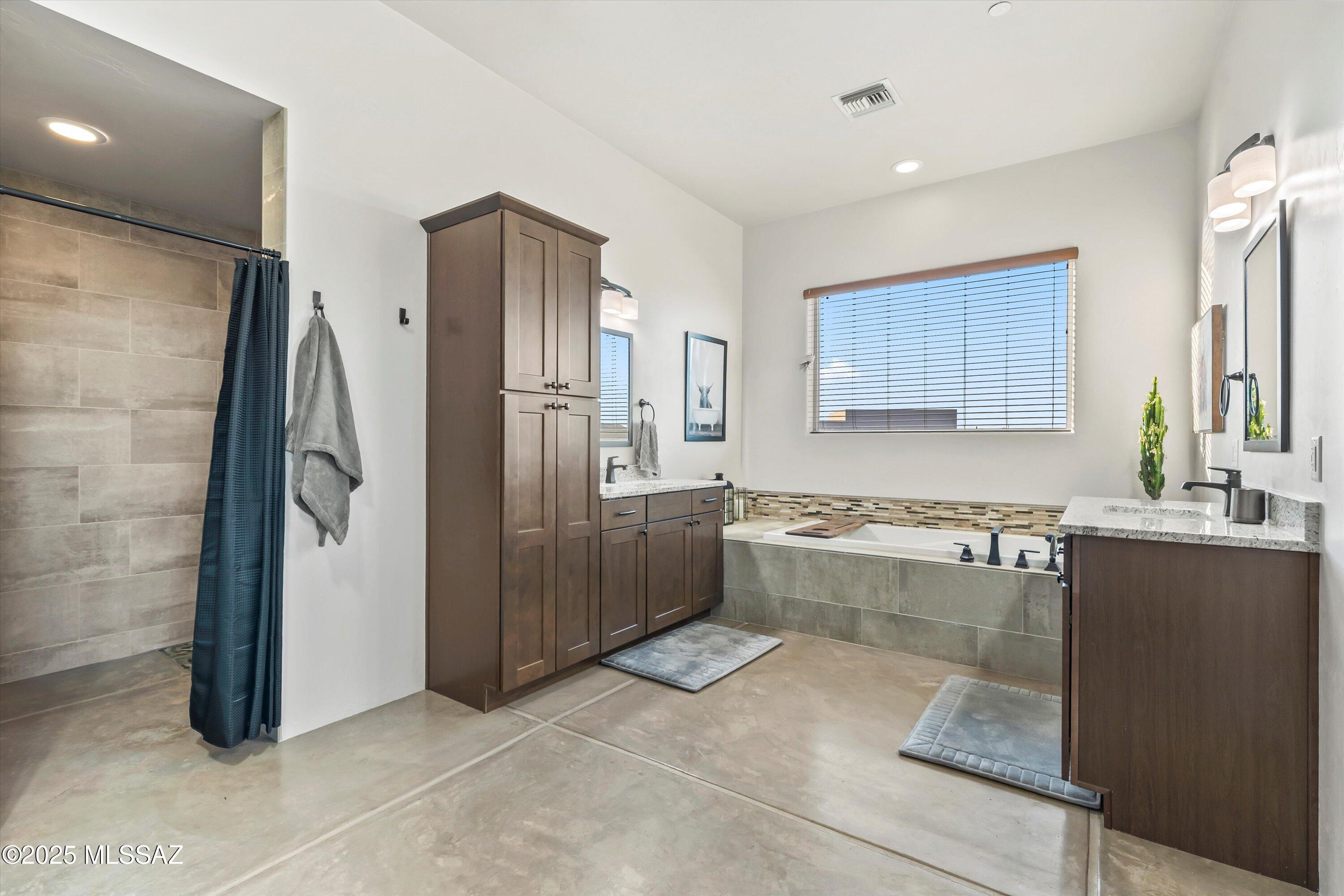 4455 W Placita Roca Escondida W