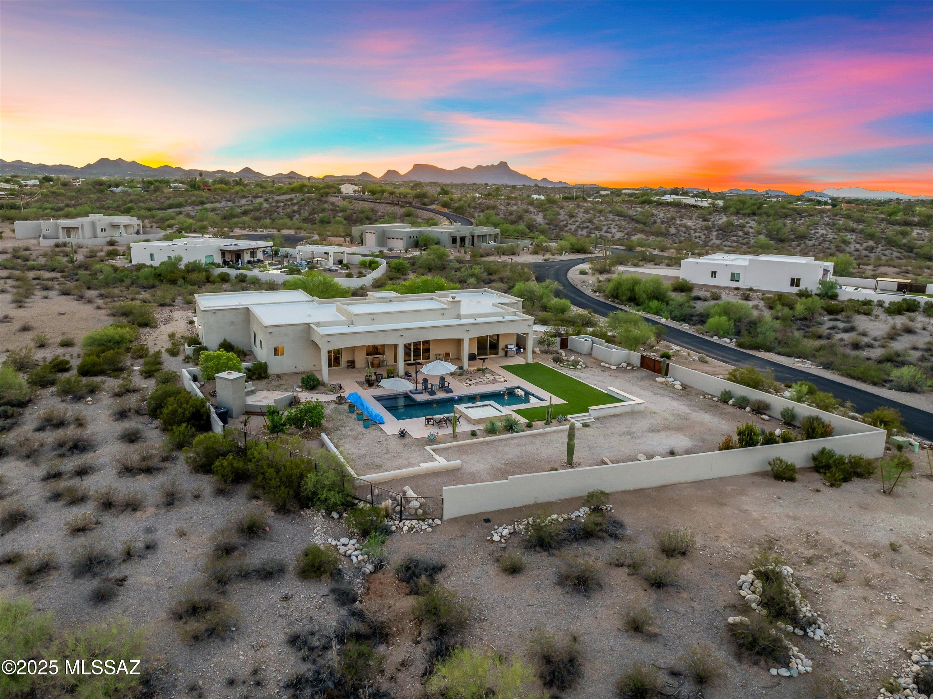 4455 W Placita Roca Escondida W