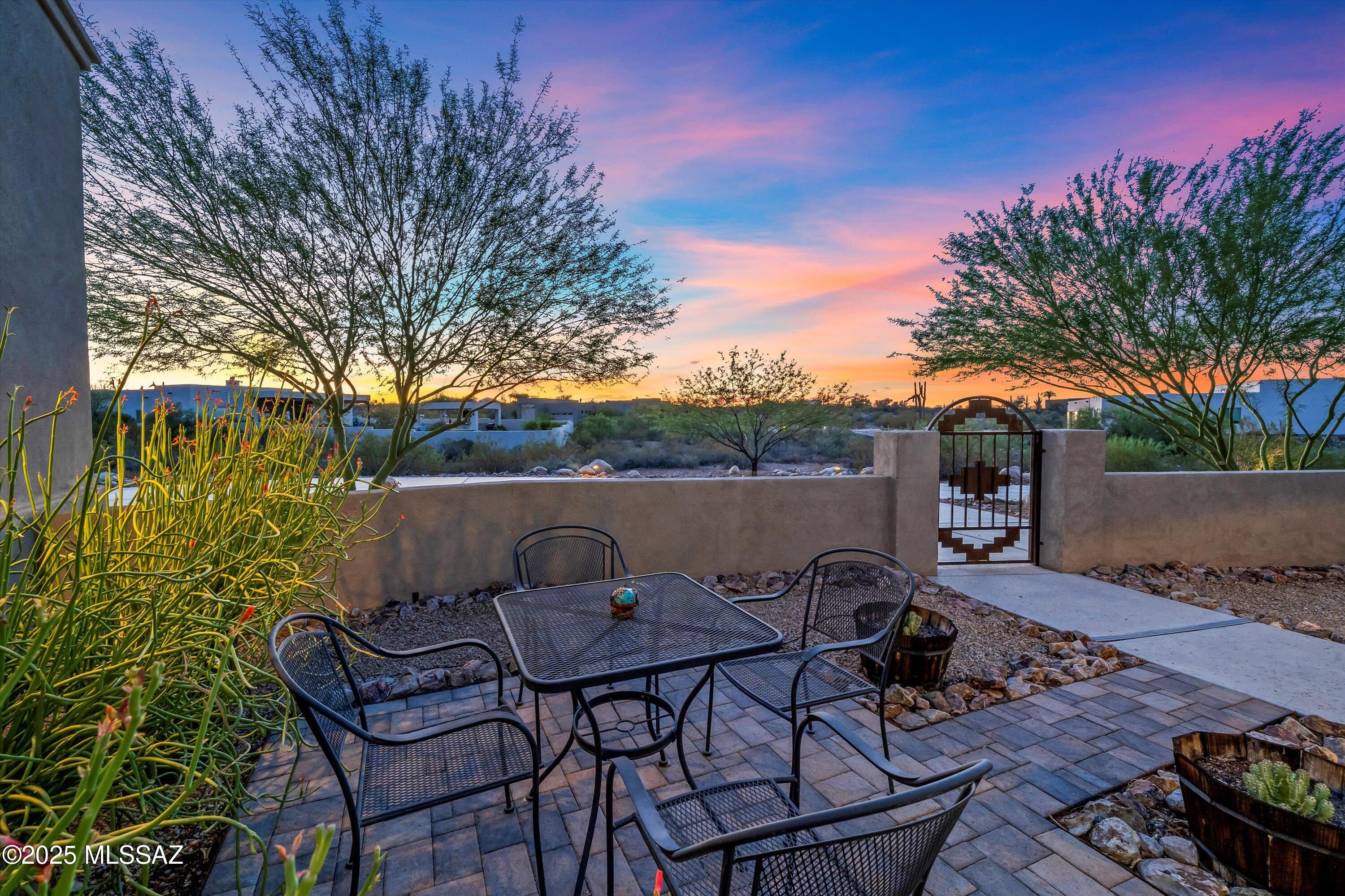 4455 W Placita Roca Escondida W