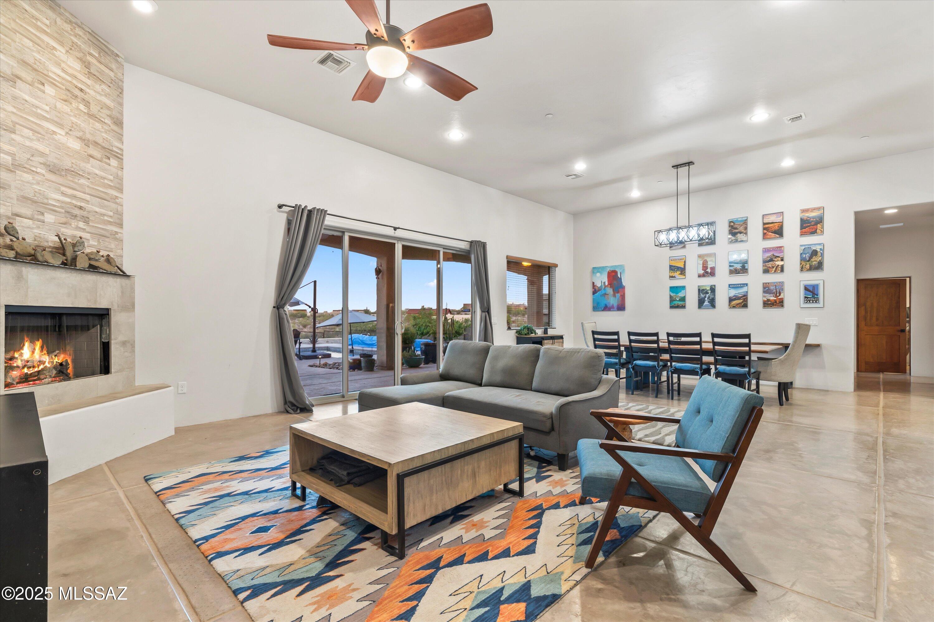 4455 W Placita Roca Escondida W