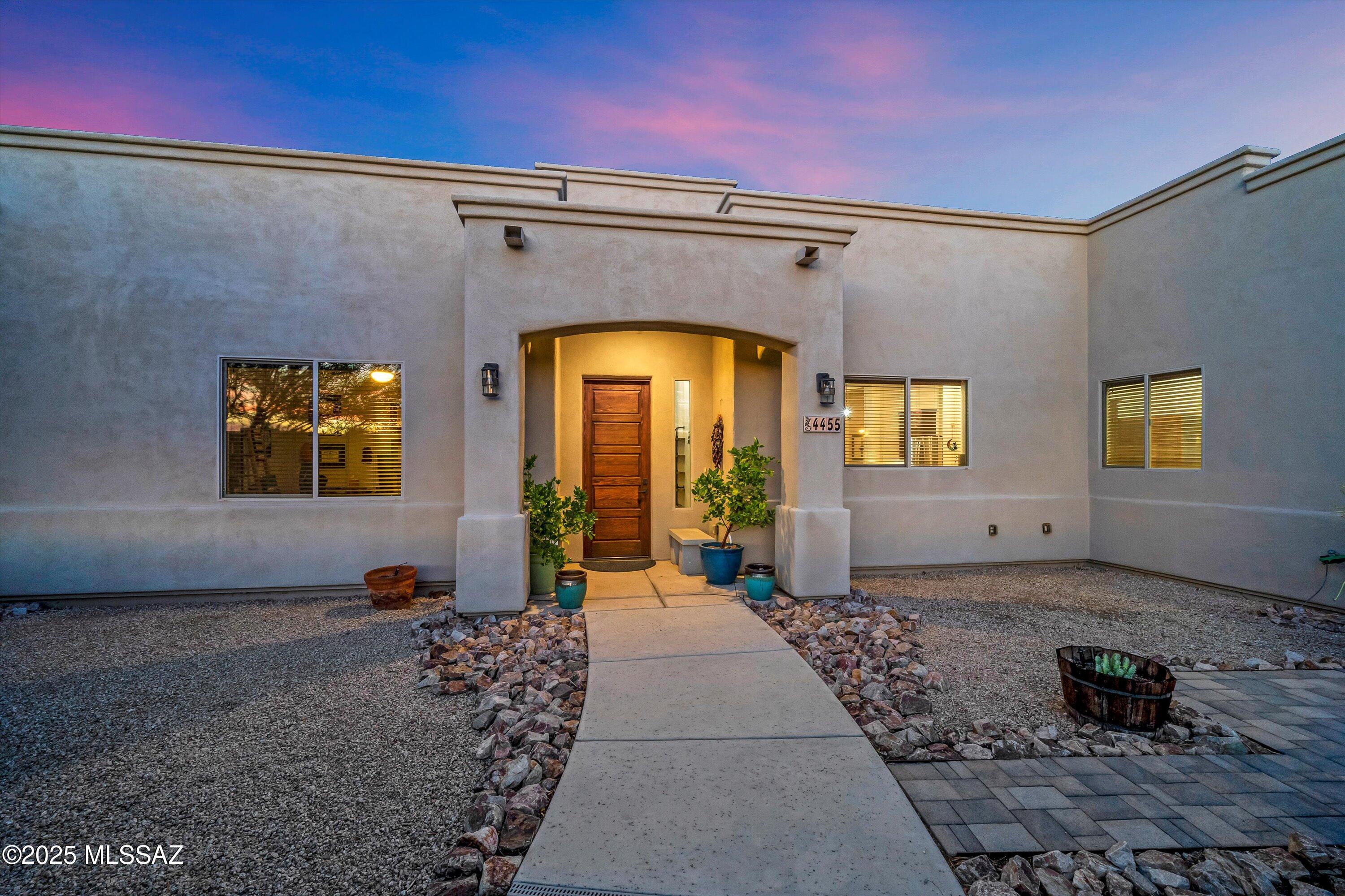 4455 W Placita Roca Escondida W