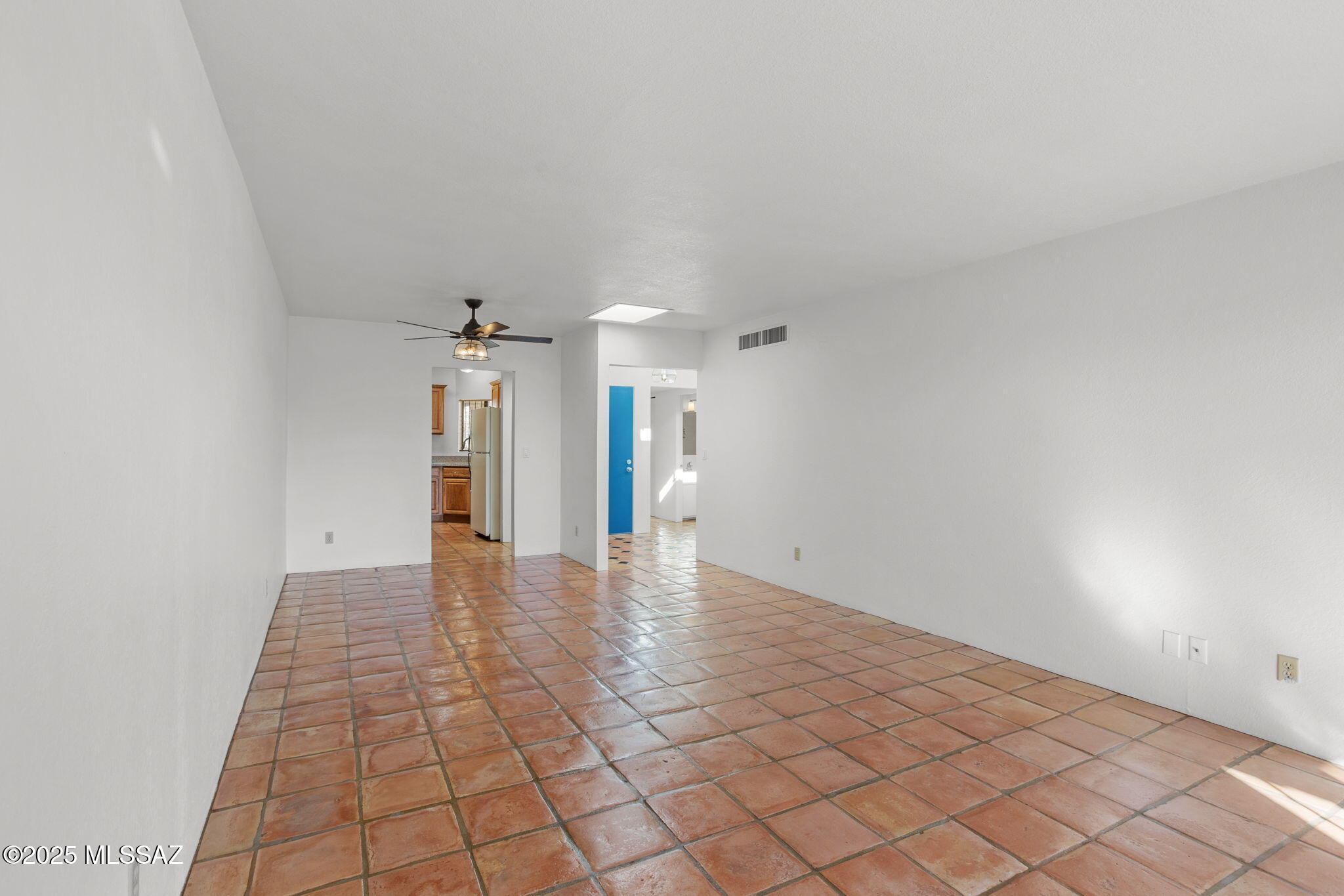 5128 N Avenida Primera