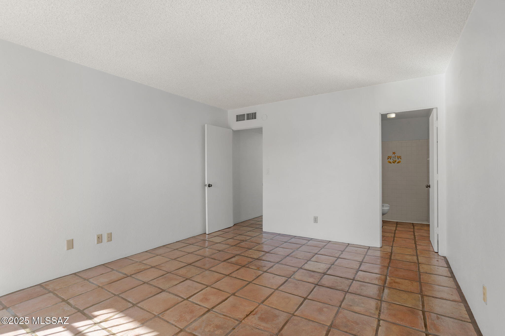 5128 N Avenida Primera