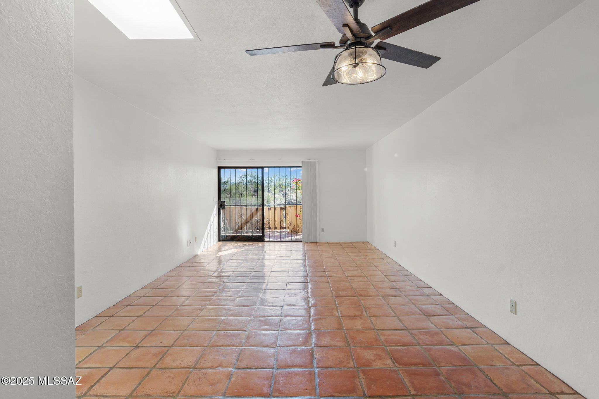 5128 N Avenida Primera
