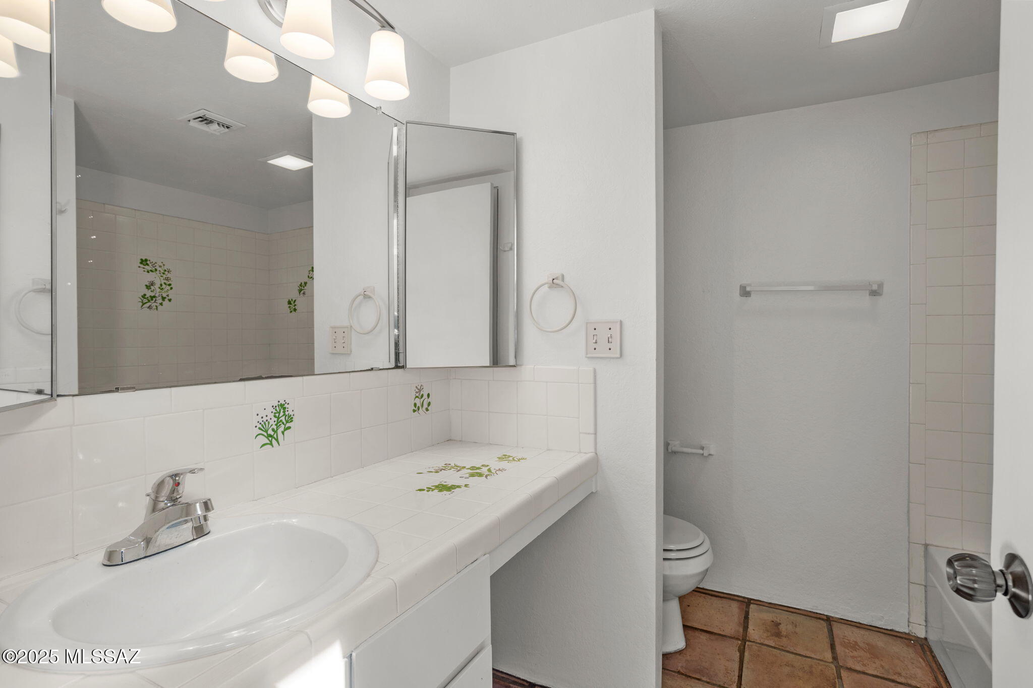 5128 N Avenida Primera