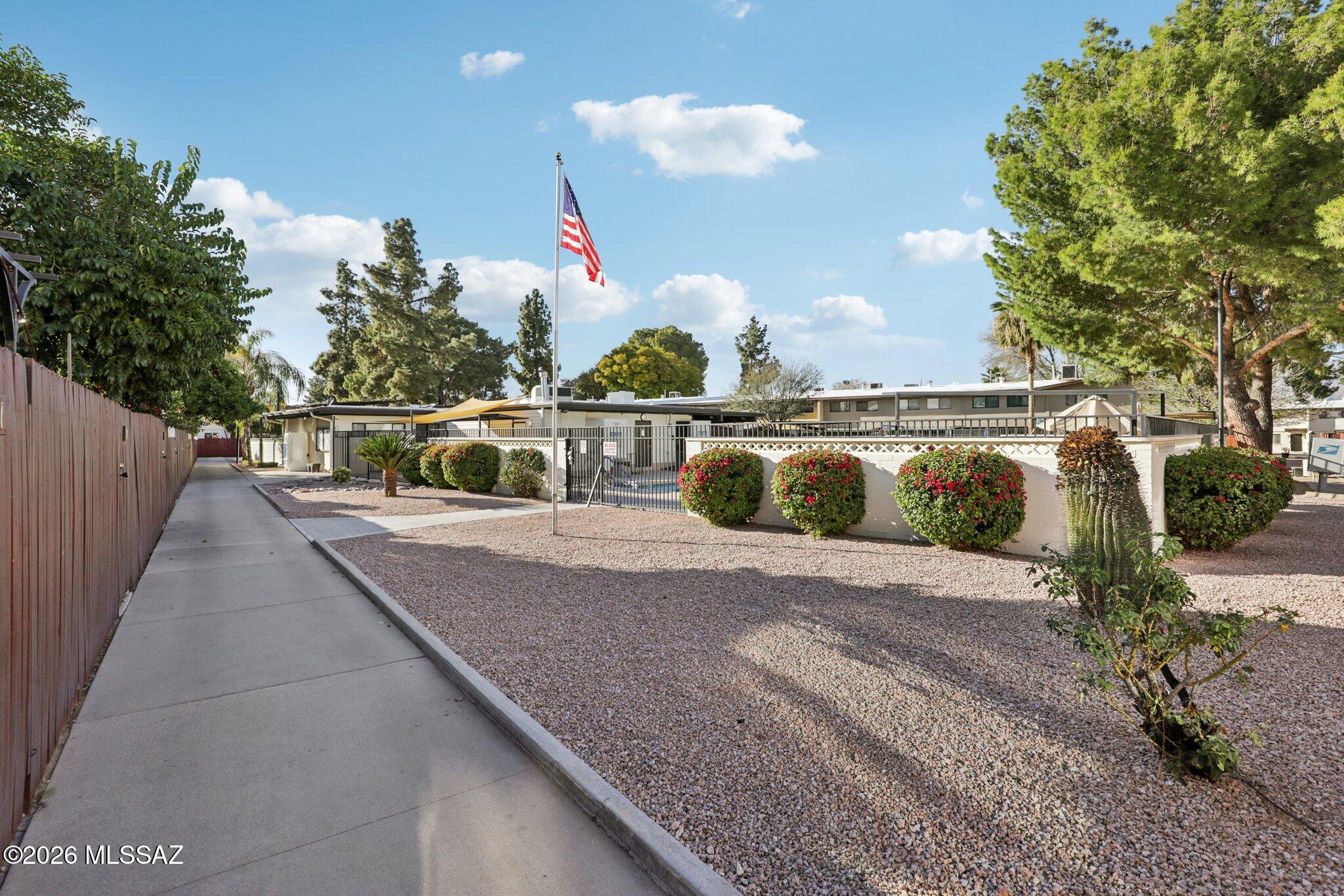 1378 S Avenida Polar L-3