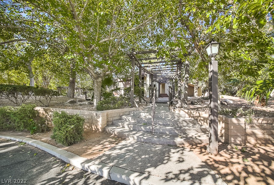 674 Rolling Green Drive