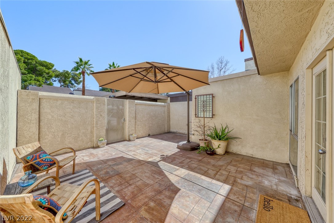 674 Rolling Green Drive