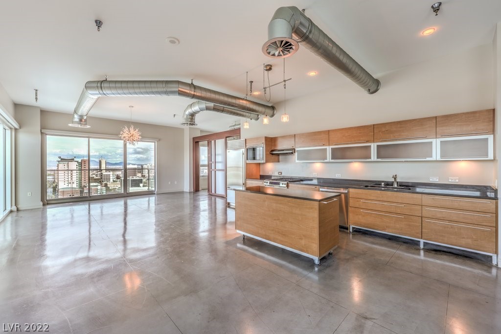 200 Hoover Avenue Unit: 1913