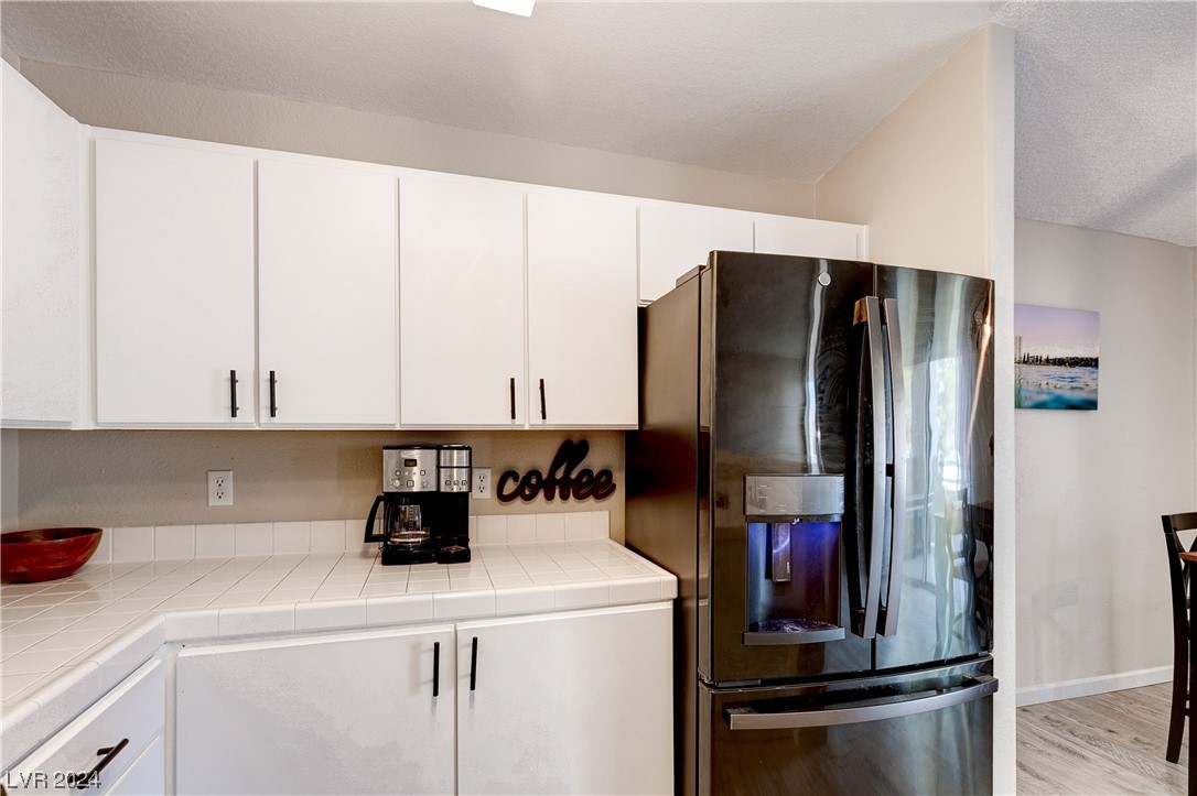 556 Yacht Harbor Drive 203