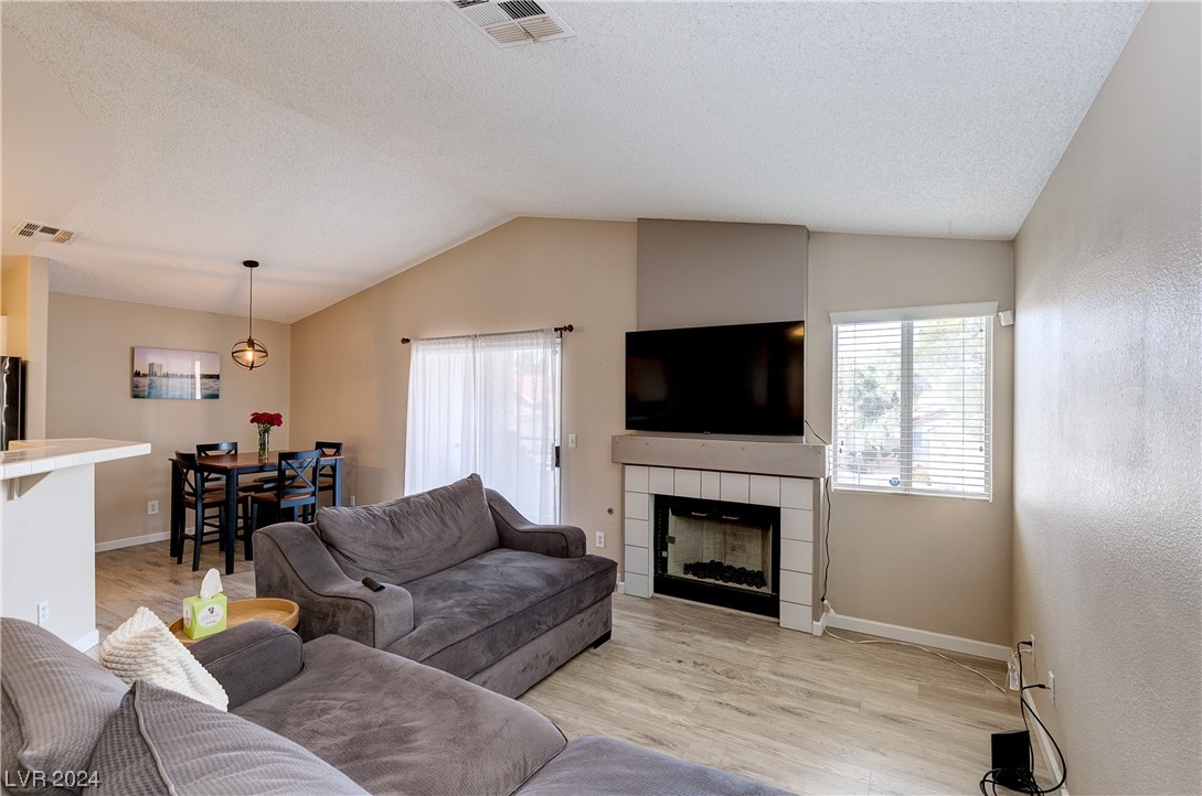 556 Yacht Harbor Drive 203