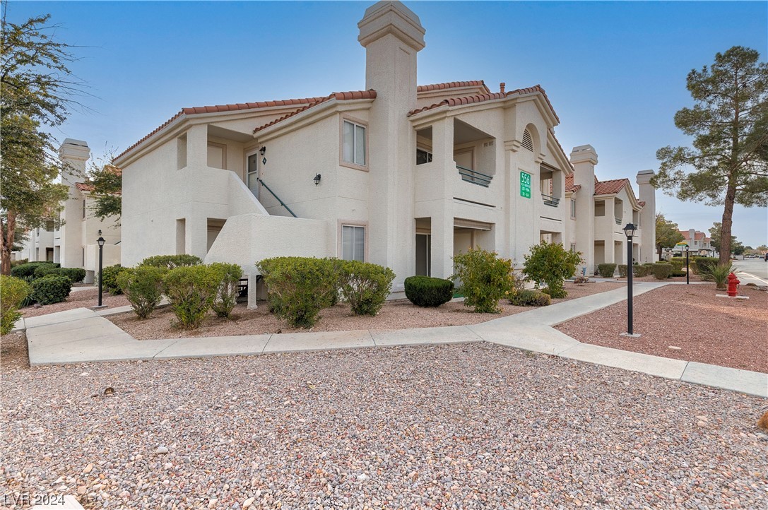 556 Yacht Harbor Drive 203