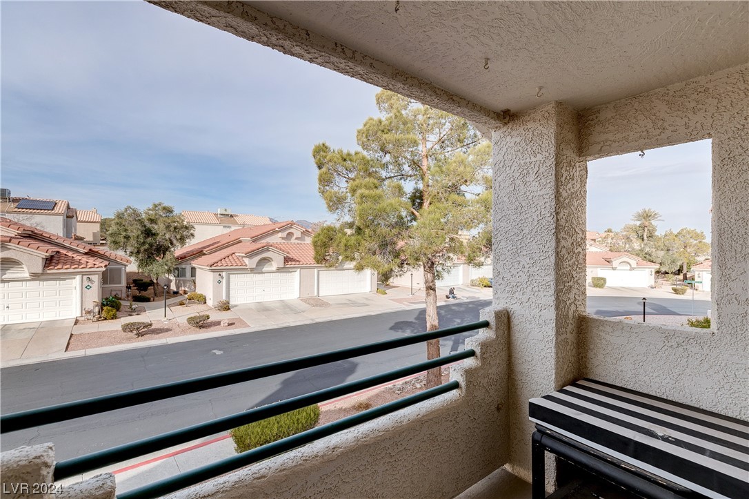 556 Yacht Harbor Drive 203