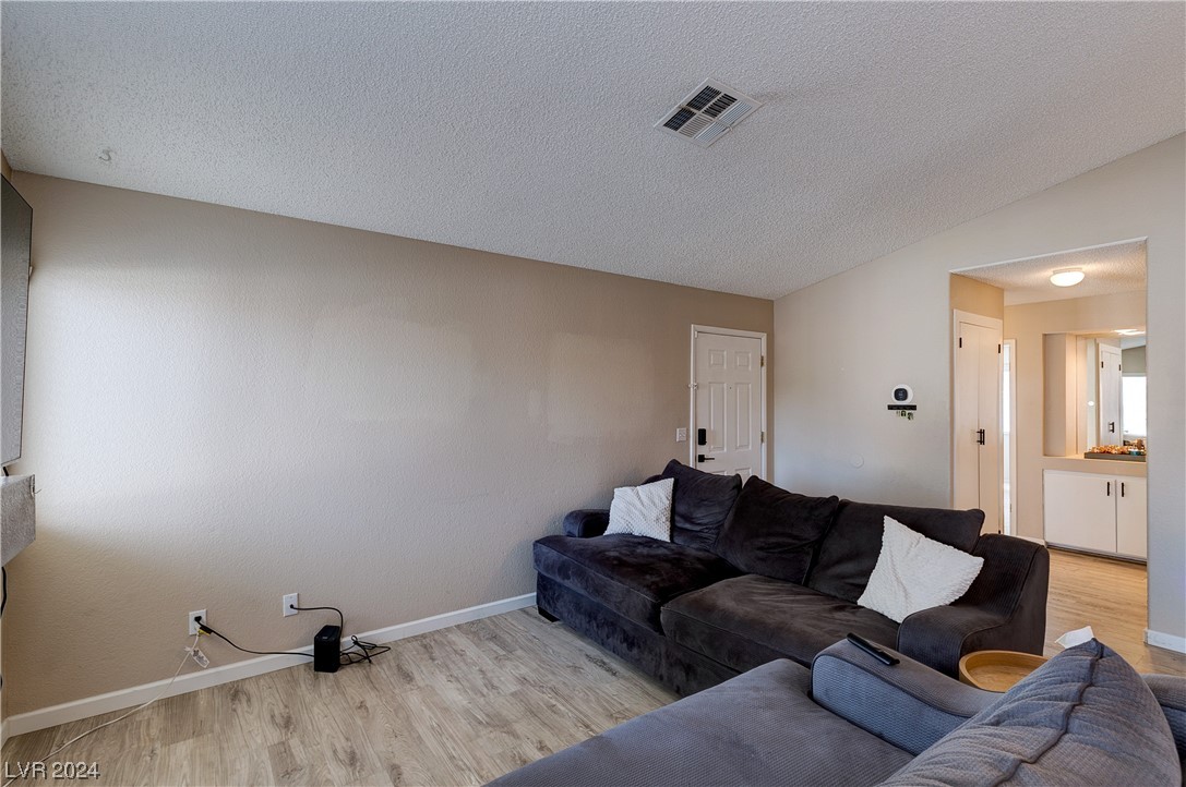 556 Yacht Harbor Drive 203