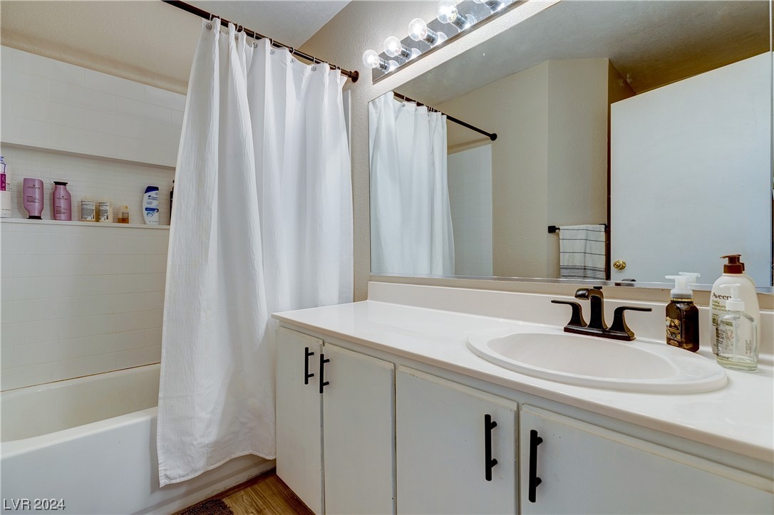 556 Yacht Harbor Drive 203