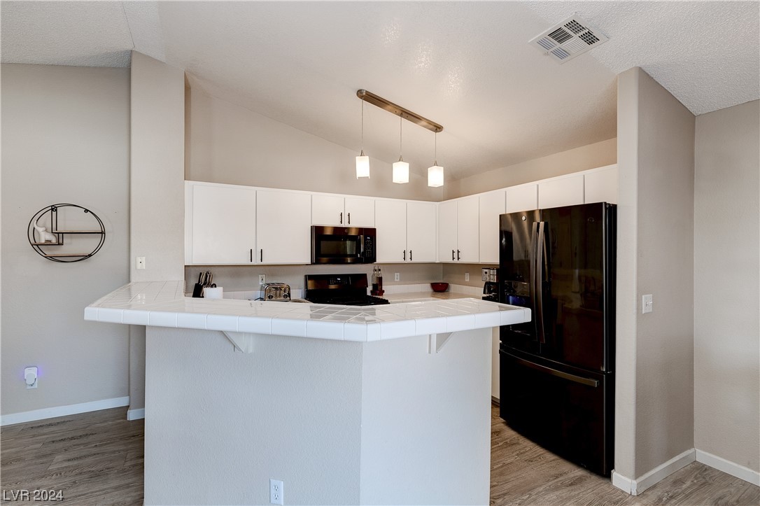 556 Yacht Harbor Drive 203