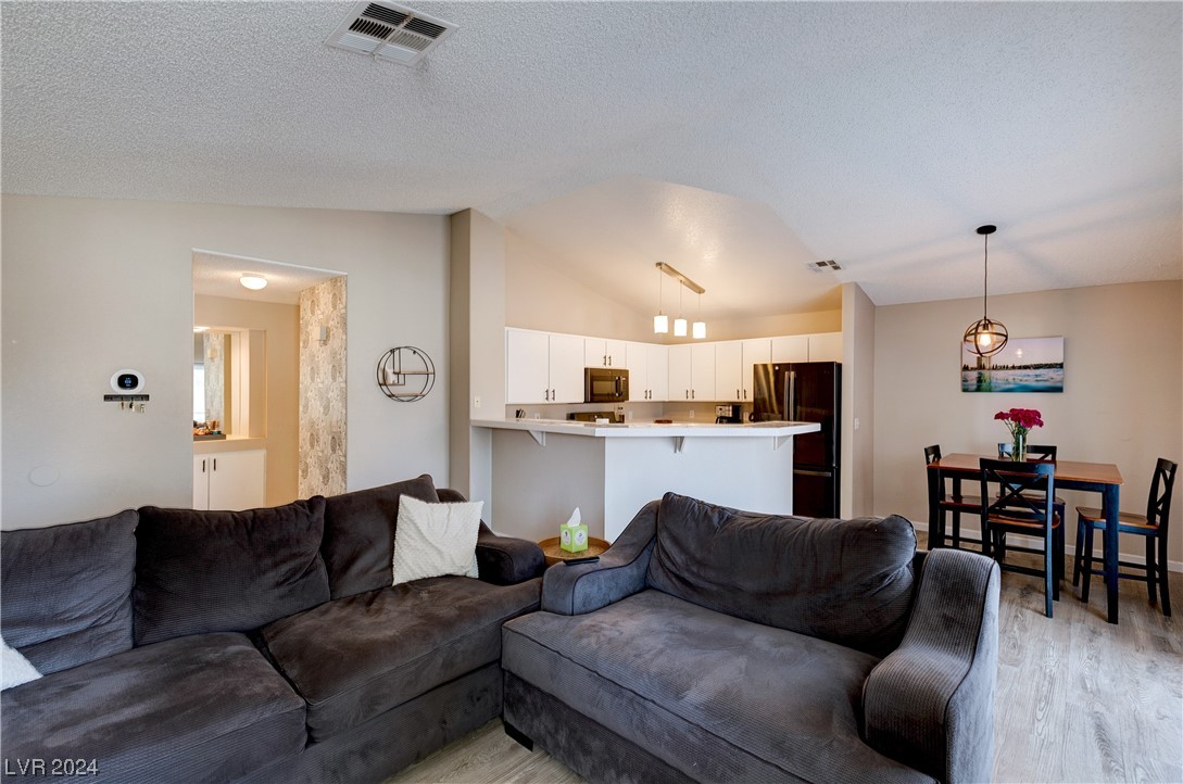 556 Yacht Harbor Drive 203