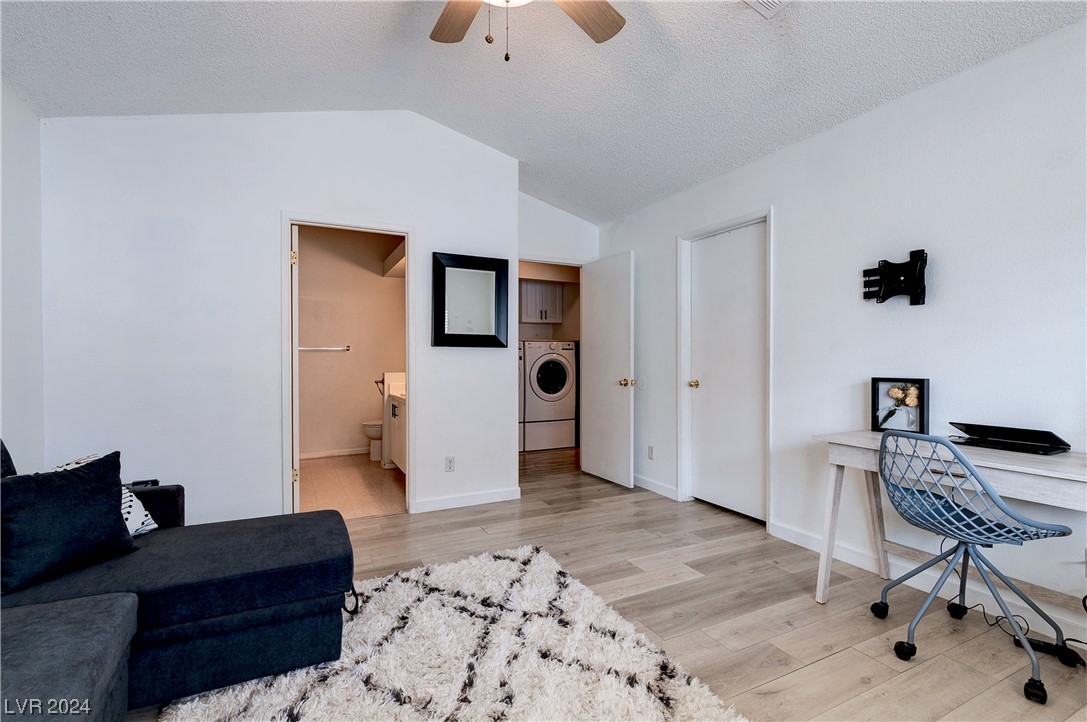 556 Yacht Harbor Drive 203