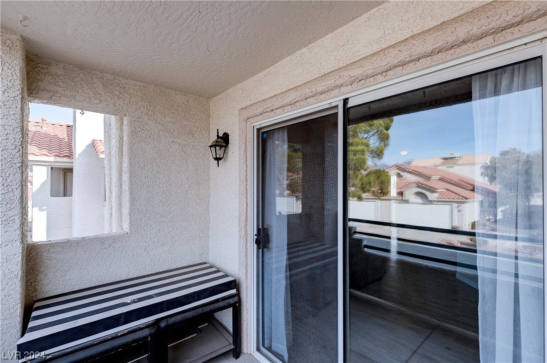 556 Yacht Harbor Drive 203