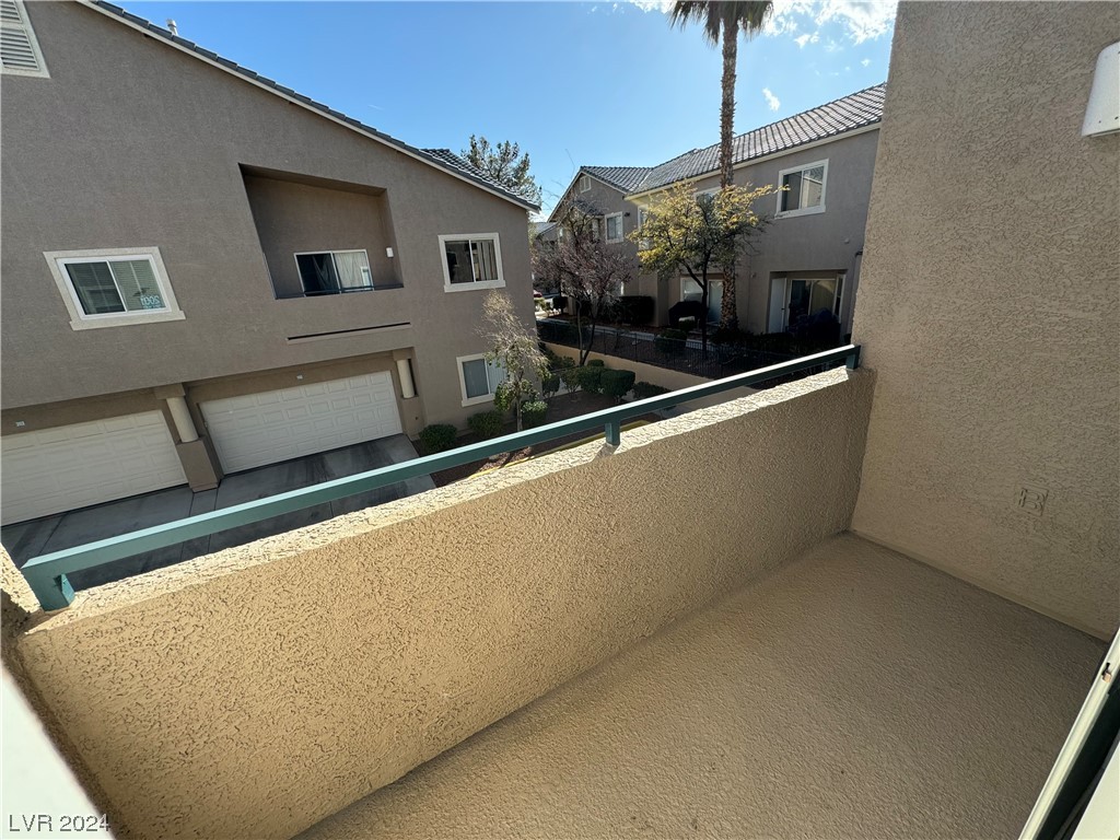 2001 Quartz Cliff Street 202