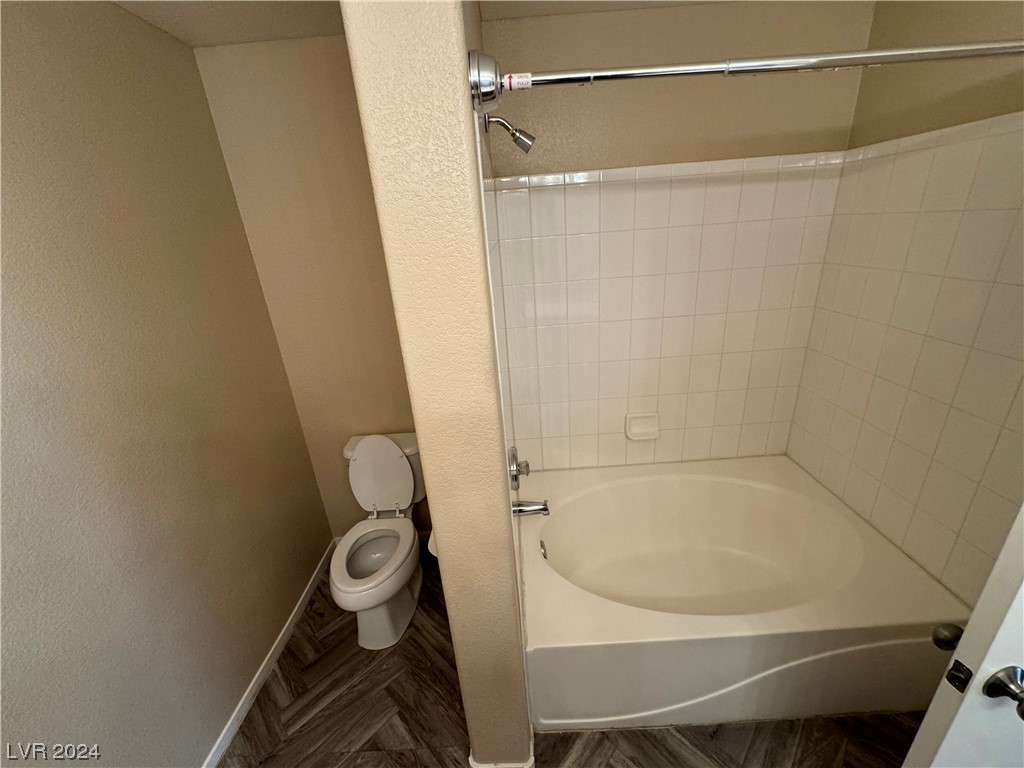 2001 Quartz Cliff Street 202