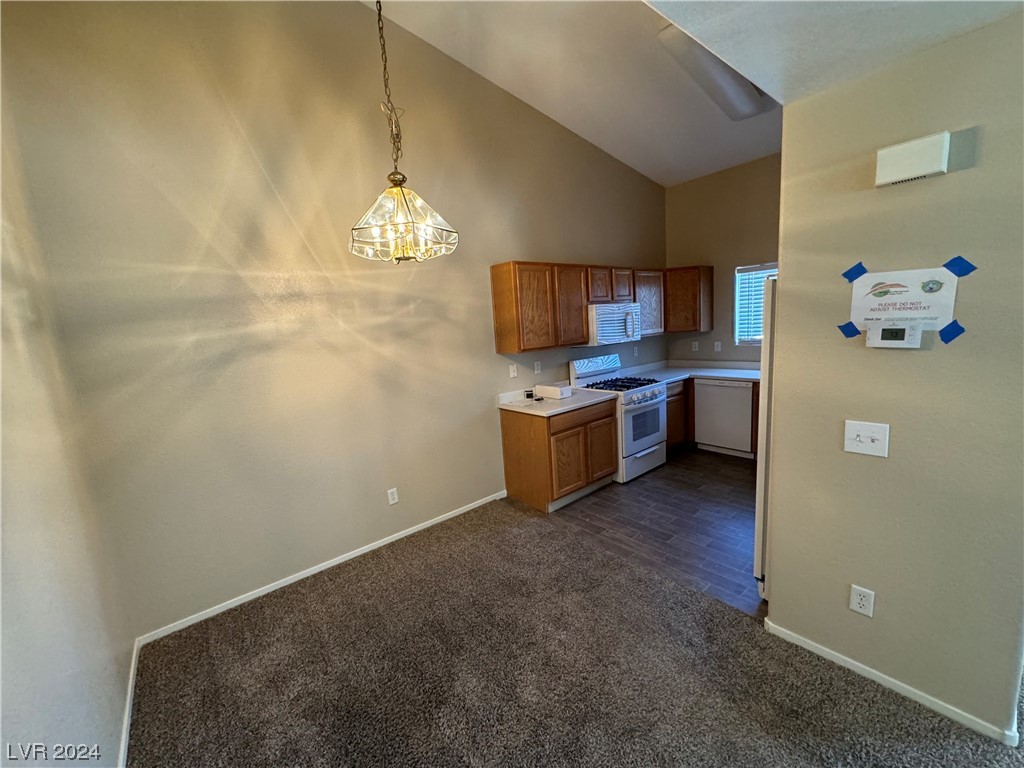 2001 Quartz Cliff Street 202