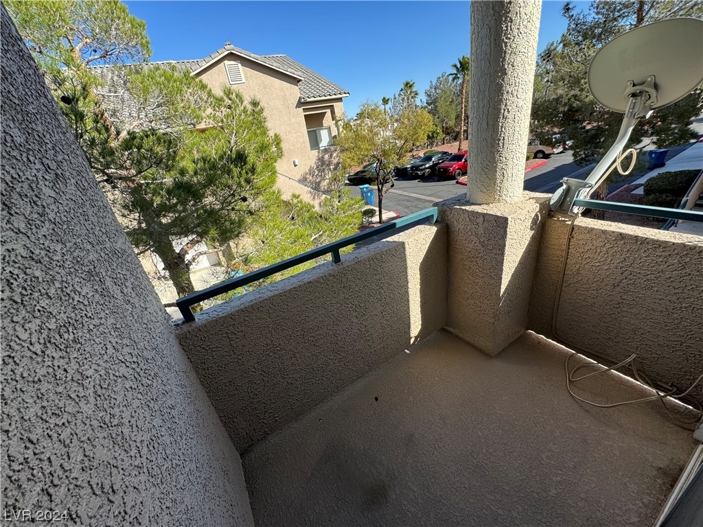 2001 Quartz Cliff Street 202