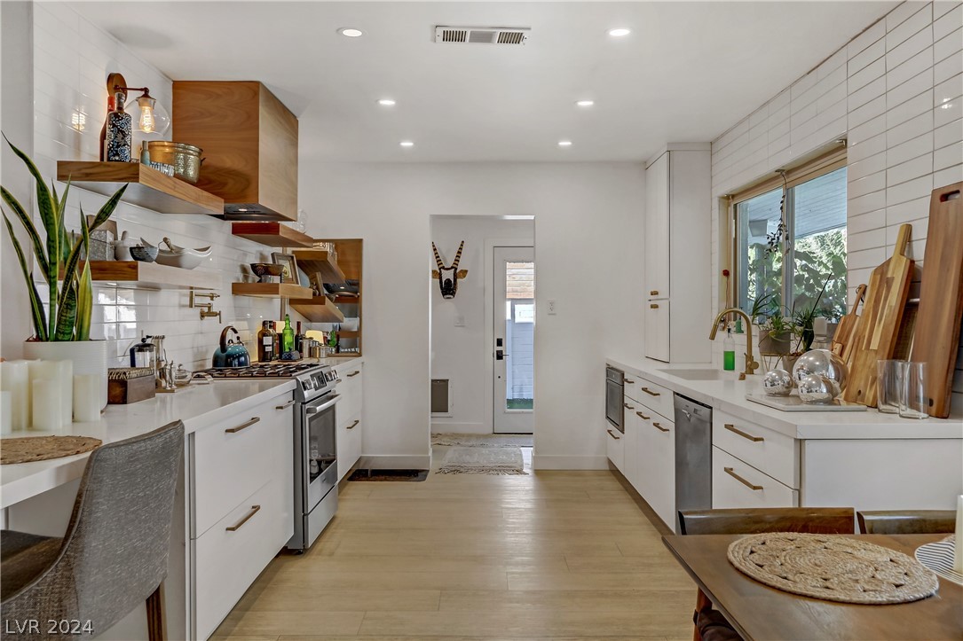 2020 Santa Ynez Drive