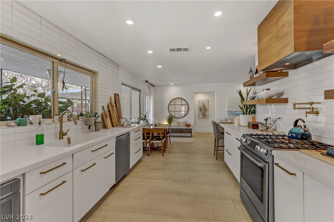 2020 Santa Ynez Drive