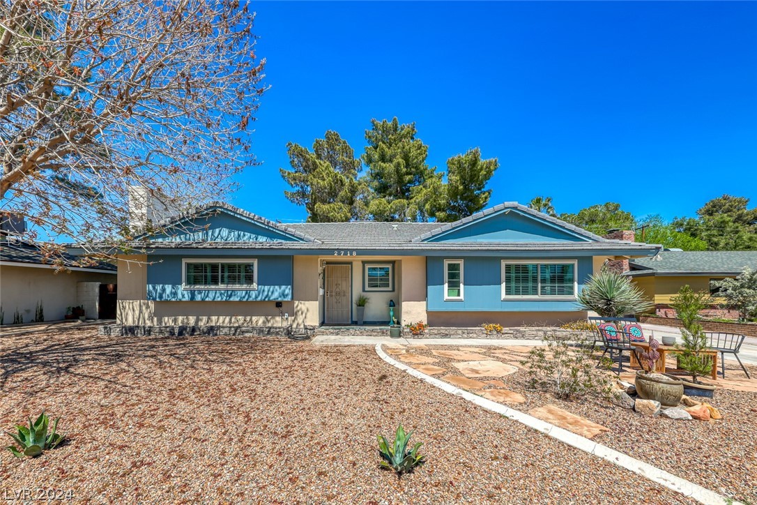2718 Colanthe Avenue