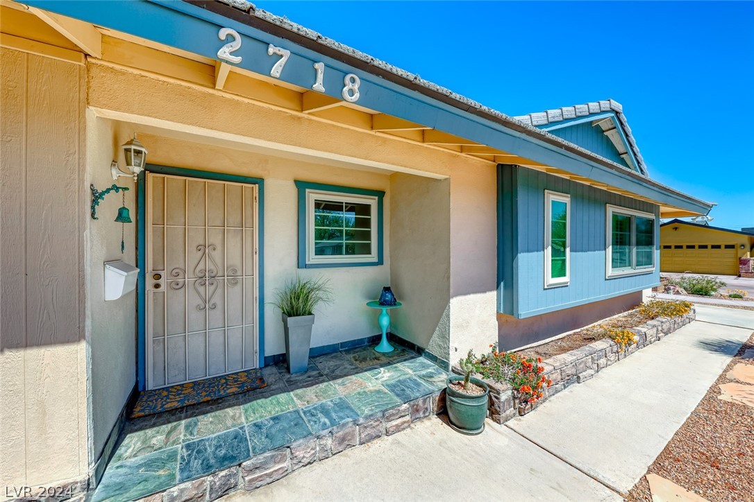 2718 Colanthe Avenue
