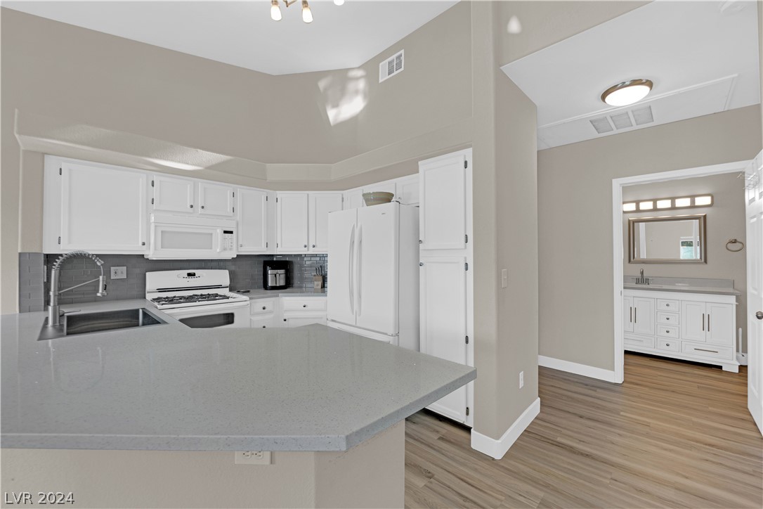 900 Heavenly Hills Court 218