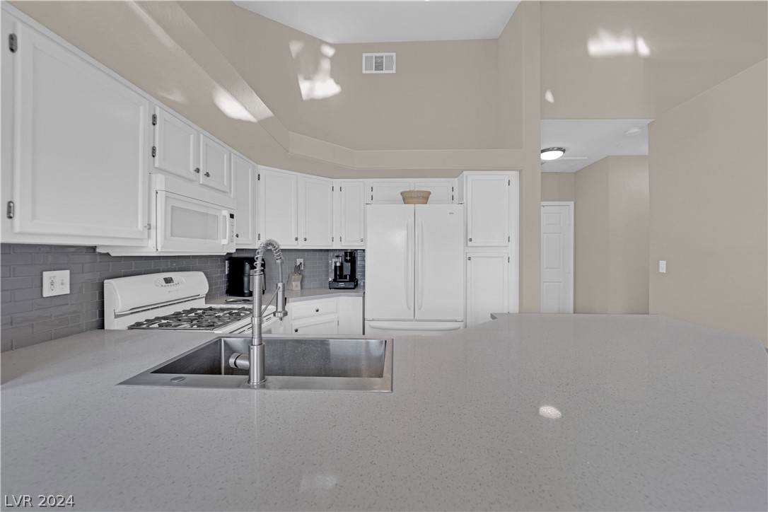 900 Heavenly Hills Court 218