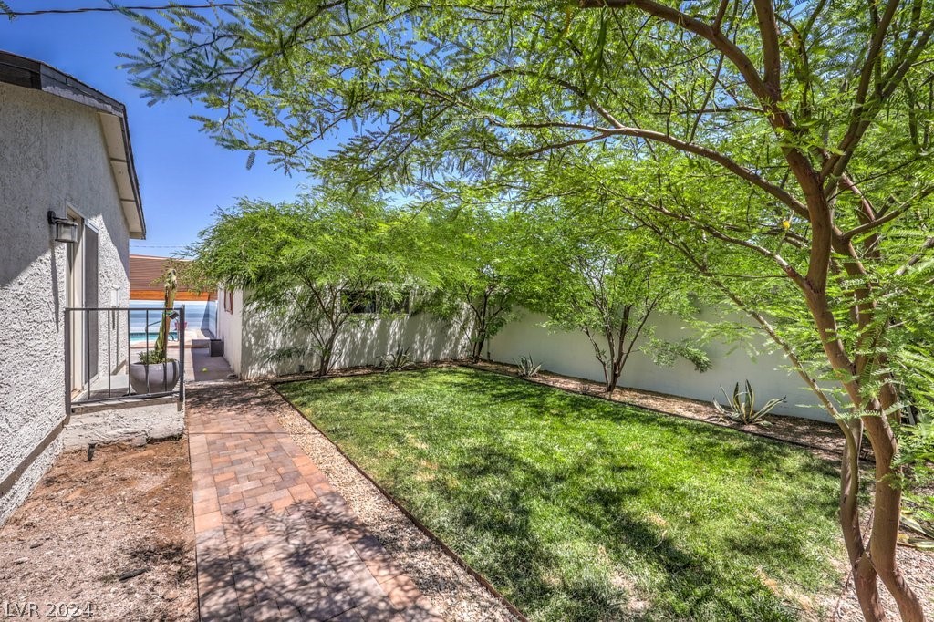 1255 Douglas Drive