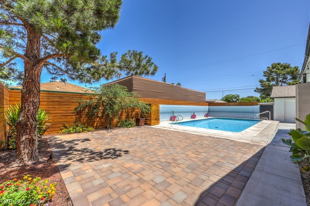 1255 Douglas Drive