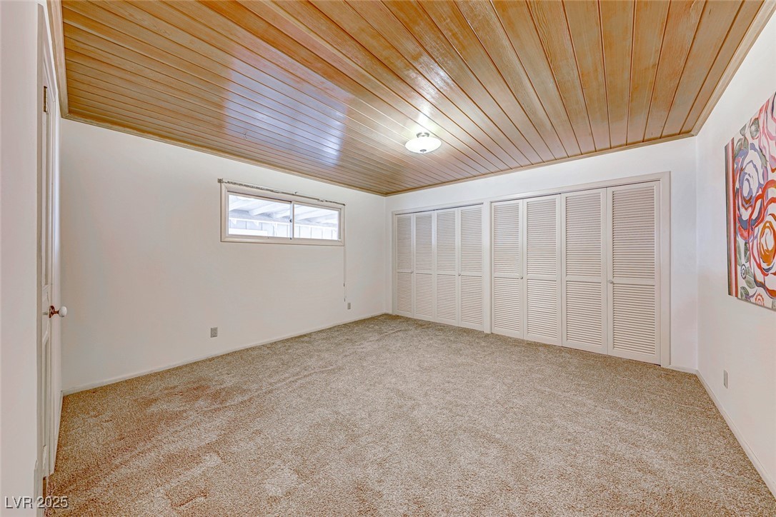 1620 Leonard Lane