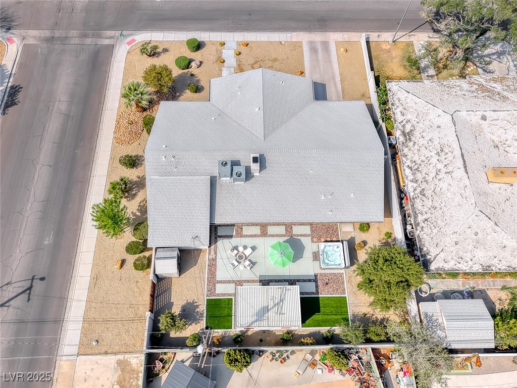 2731 Bryant Avenue
