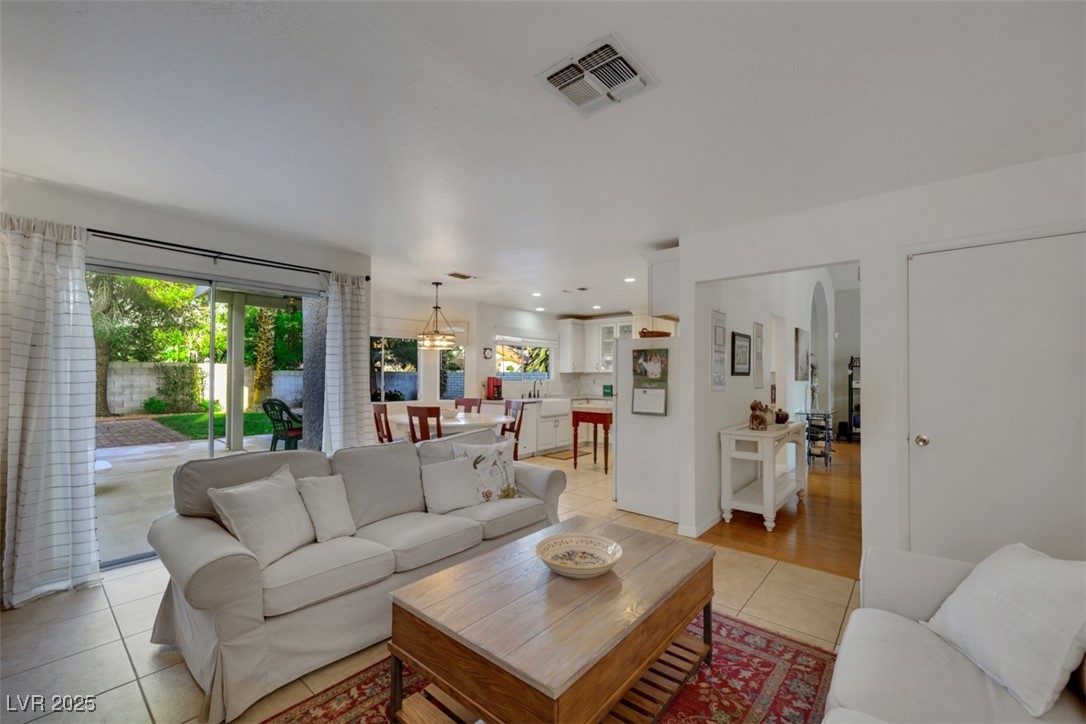 8388 Brad Oaks Circle