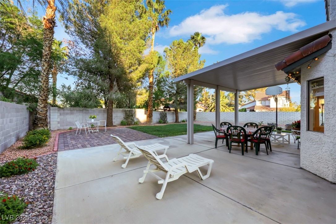 8388 Brad Oaks Circle