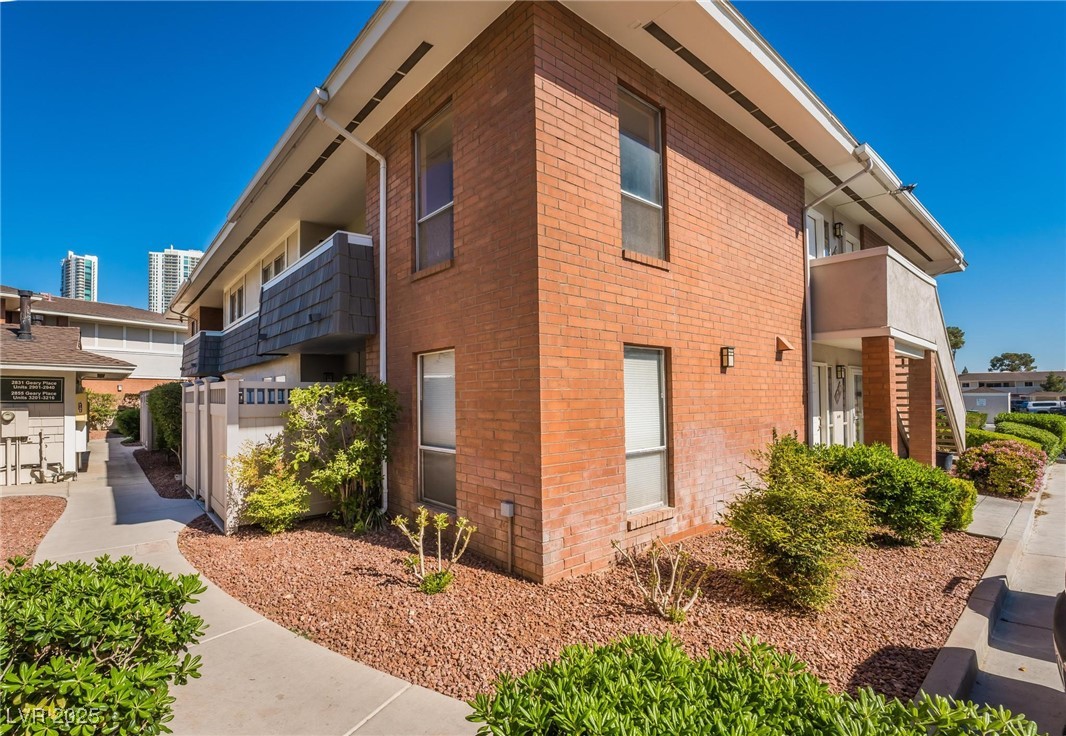 2843 Geary Place 3102