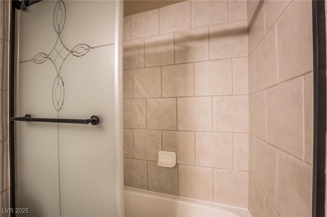 2843 Geary Place 3102