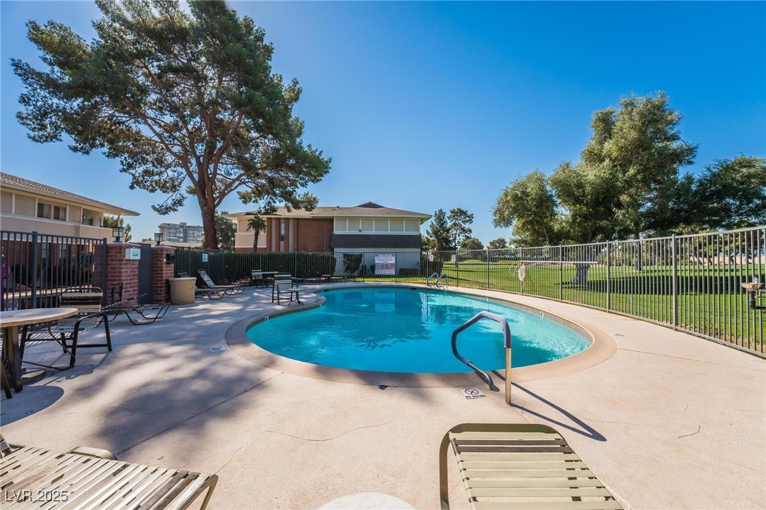 2843 Geary Place 3102