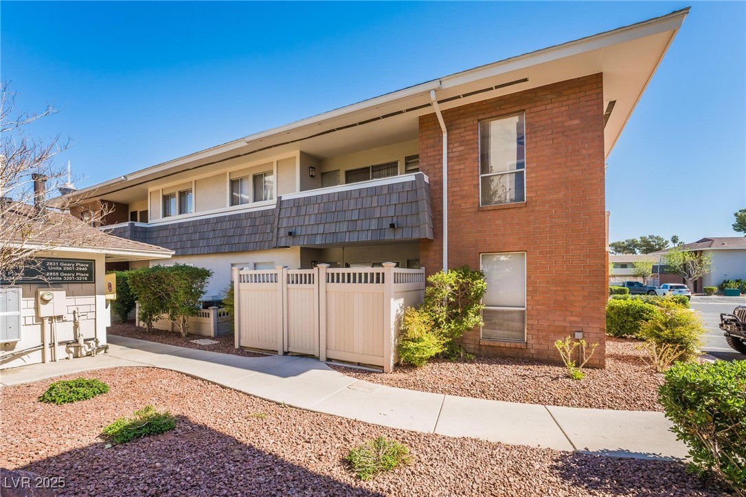 2843 Geary Place 3102