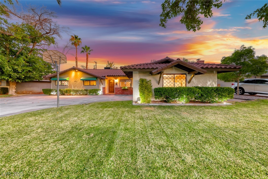 3001 Colanthe Avenue