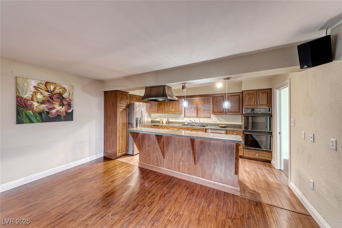 3001 Colanthe Avenue