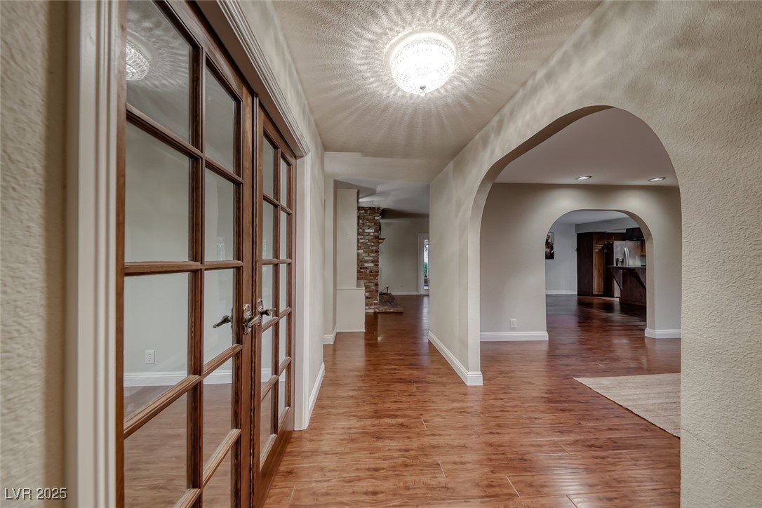 3001 Colanthe Avenue